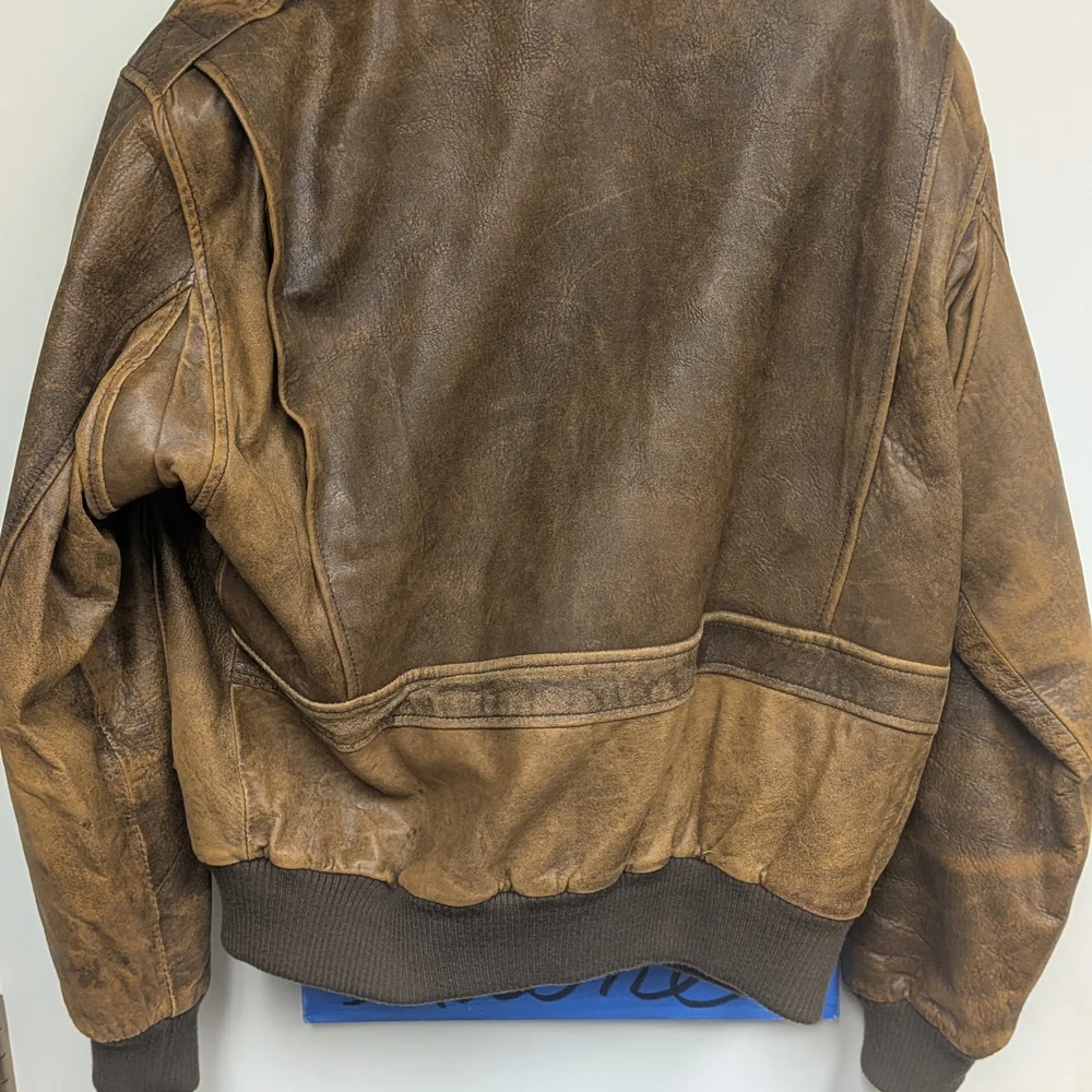 Men's Leathertown '88 Distressed Brown Leather Bomber Jacket Size L/42 - Picture 3 of 16